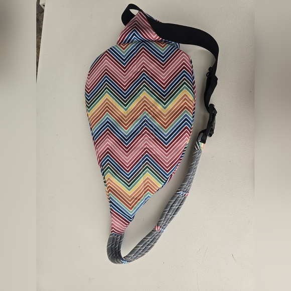 Kavu Rope Sling Bag in Side Step Rainbow Chevron - Picture 5 of 5